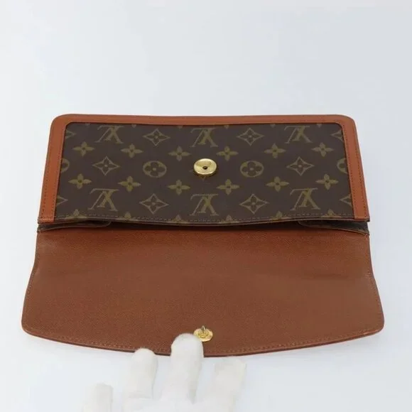 LOUIS VUITTON Monogram Pochette Dam PM Clutch Bag